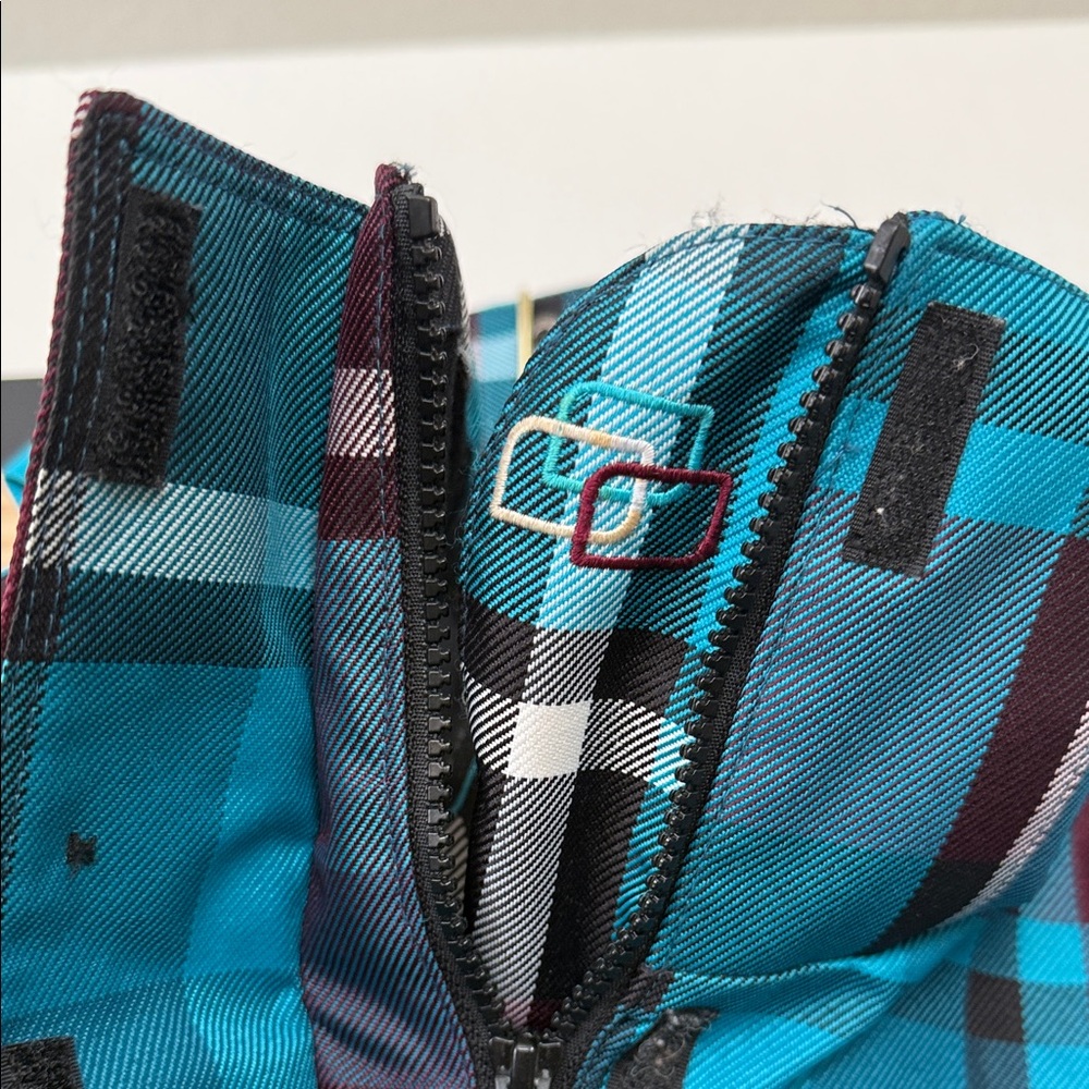 Powder Room Diner Jacket, Global Program - image 3